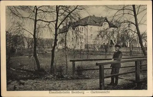 Ak Ilsenburg im Harz, Eisenbahnheim, Gartenansicht