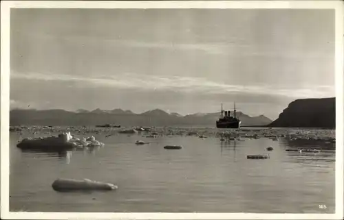 Ak Spitsbergen Spitzbergen Norwegen, Kingsbay, Eisschollen