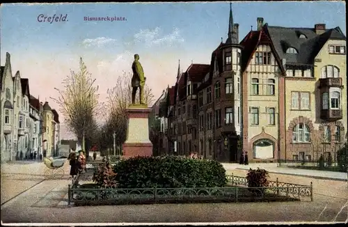 Ak Krefeld am Niederrhein, Bismarckplatz, Denkmal, Kinderwagen