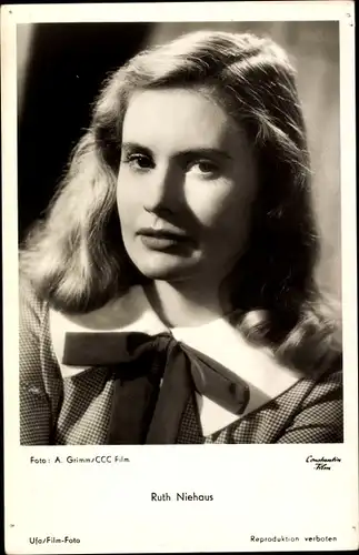 Ak Schauspielerin Ruth Niehaus, Portrait