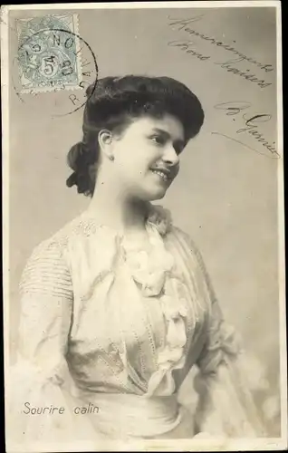 Foto Ak Sourire calin, Portrait einer Frau