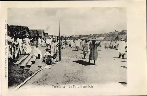 Ak Antananarivo Tananarive Madagaskar, Le Marché aux bois