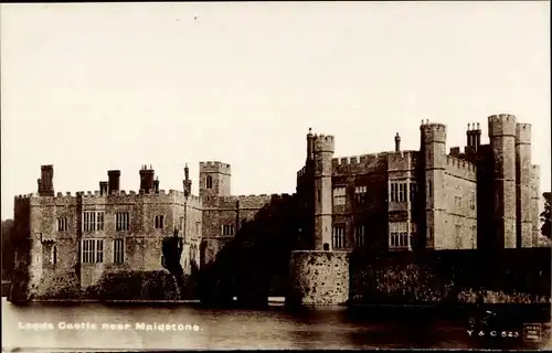 Foto Ak Leeds Maidstone Kent England, Leeds Castle