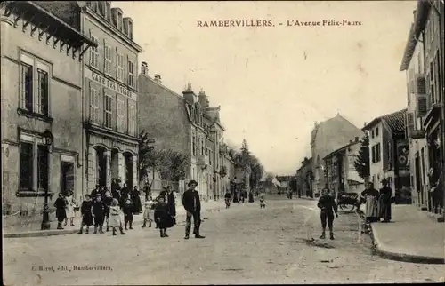 Ak Rambervillers Vosges, L'Avenue Felix Faure
