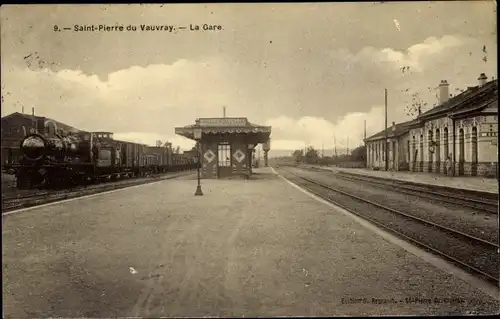 Ak Saint Pierre du Vauvray Eure, La Gare, Gleisansicht
