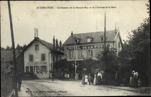 Ak Audincourt Doubs, Croisement de la Grande Rue et le Avenue de la Gare, Hotel de la Post