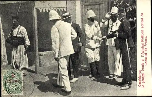Ak Casablanca Marokko, Le general Drude et l'Admiral Philibert sortant du Consulat de France