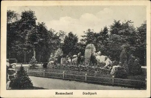 Ak Remscheid im Bergischen Land, Stadtpark, Denkmal