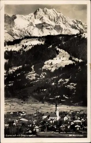 Ak Garmisch Partenkirchen in Oberbayern, Dreitorspitze, Ortsansicht