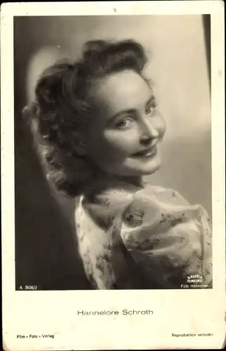 Ak Schauspielerin Hannelore Schroth, Portrait, Bavaria Filmkunst, Der Hauptmann von Köpenick