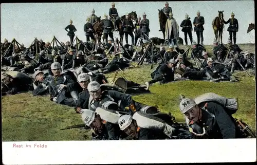 Ak Deutsche Soldaten in Uniformen, Regiment 140, Rast im Felde