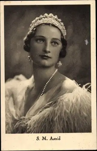 Ak Astrid von Schweden, Königin von Belgien, Portrait