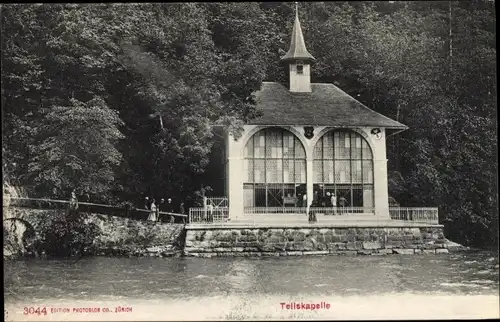 Ak Sisikon Kt. Uri Schweiz, Blick zur Tellskapelle