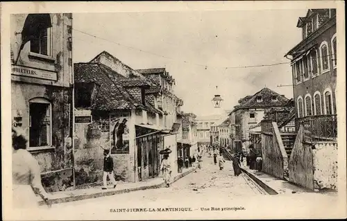 Ak Saint Pierre Martinique, Une Rue principale