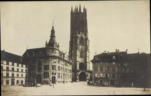 Ak Fribourg Freiburg Stadt Schweiz, La Banque d'Etat et la Cathedrale