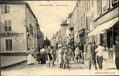 Ak Neufchateau Vosges, Rue de France