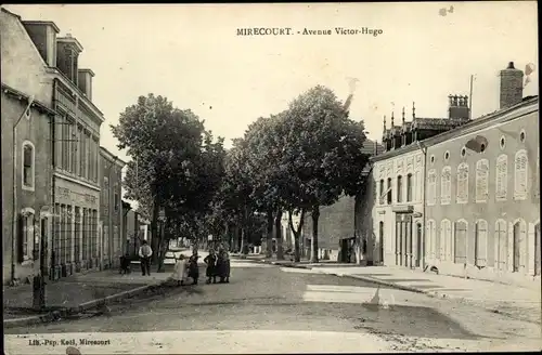 Ak Mirecourt Lothringen Vosges, Avenue Victor Hugo