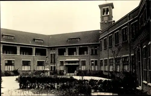 Ak Oostburg Zeeland, St. Antonius-Ziekenhuis, Voorgevel