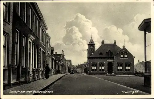 Ak Kruiningen Zeeland, Dorpstraat mit Gemeentehuis