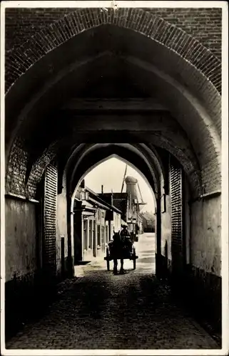 Ak Zierikzee Zeeland, Nobelpoort (doorkijk)