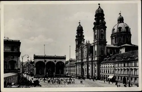 Ak München Bayern, Odeonsplatz mit Feldherrnhalle und Theatinerkirche