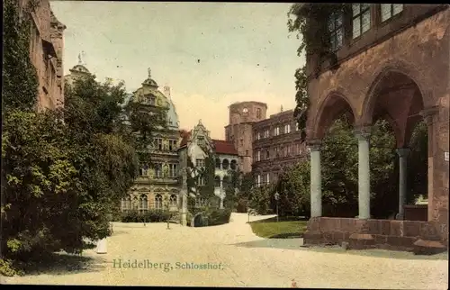 Ak Heidelberg am Neckar, Schlosshof