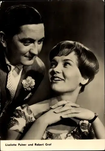 Ak Schauspielerin Liselotte Pulver, Schauspieler Robert Graf, Das schöne Abenteuer, Portrait