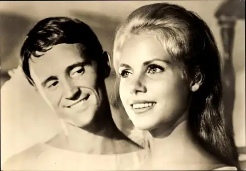 Ak Schauspieler Philippe Avron, Schauspielerin Mireille Negre, Fifi die Feder, Portrait