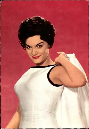 Ak Schauspieler Connie Francis, in einem weißen Kleid