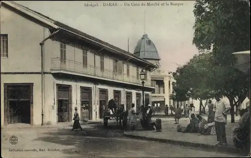 Ak Dakar Senegal, Un Coin du Marché et la Banque