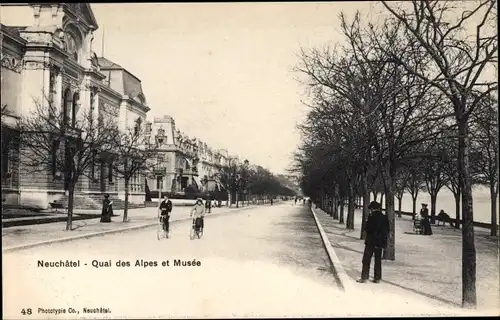 Ak Neuchâtel Neuenburg Stadt, Quai des Alpes et Musee