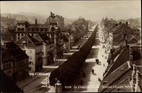 Ak La Chaux de Fonds Kanton Neuenburg, Avenue Leopold Robert