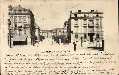 Ak La Chaux de Fonds Kanton Neuenburg, Straßenpartie