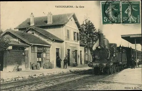 Ak Vaucouleurs Meuse, la Gare, Gleisansicht