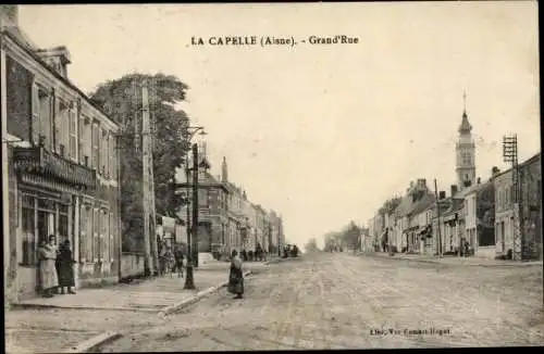 Ak La Capelle en Thierache Aisne, Grande Rue