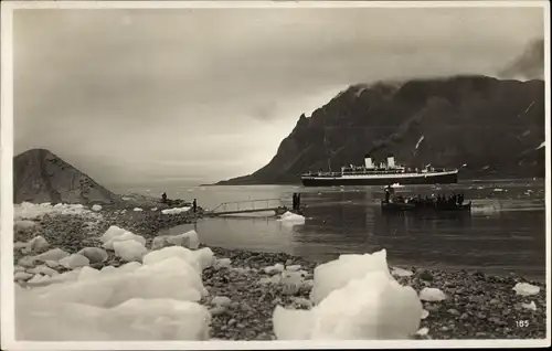 Ak Spitsbergen Spitzbergen Norwegen, HSDG Dampfer in der Magdalenenbay