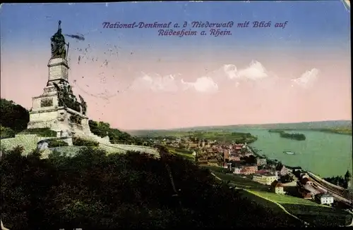 Ak Rüdesheim am Rhein, Niederwald Nationaldenkmal, Blick auf den Ort vom Denkmal
