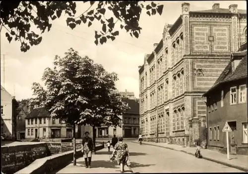 Ak Lutherstadt Eisleben, Polytechnische Oberschule Fritz Heckert