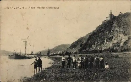 Ak Braubach am Rhein, Marksburg, Schiff, Gruppenbild