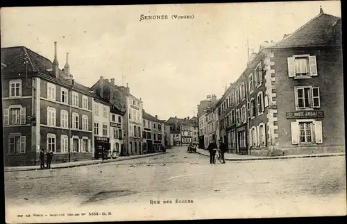 Ak Senones Lothringen Vosges, Rue des Ecoles, Societe Generale