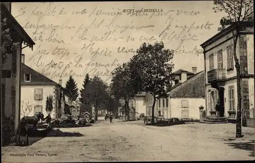 Ak Rupt sur Moselle Lothringen Vosges, Straßenpartie im Ort