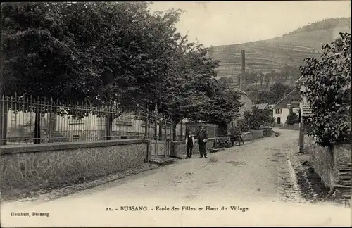 Ak Bussang Lothringen Vosges, Ecole des Filles et Haut du Village