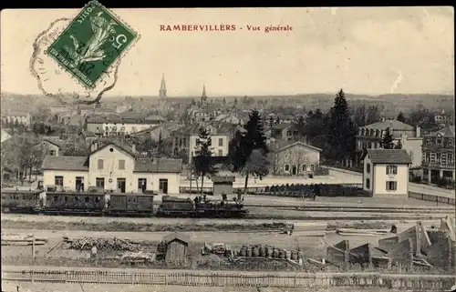 Ak Rambervillers Lothringen Vosges, Vue generale, Bahnhof, Gleisseite