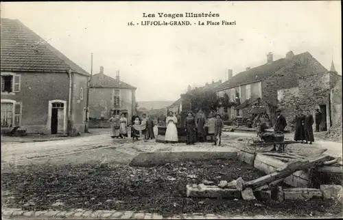 Ak Liffol le Grand Lothringen Vosges, La Place Fixari