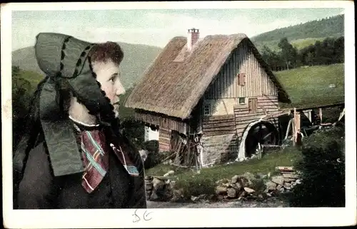 Ak Schwarzwald, Prechtal, Schwarzwälderin in Volkstracht, Wassermühle, Wasserrad