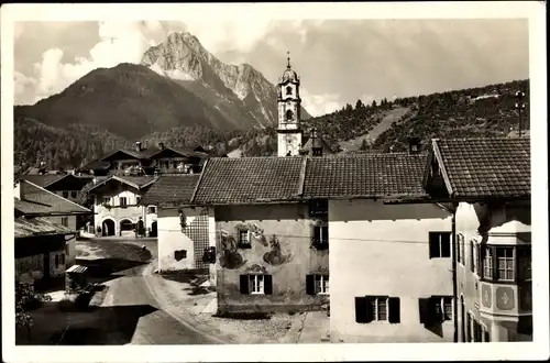 Ak Mittenwald in Oberbayern, Blick auf Wettersteinspitze, Kirchturm