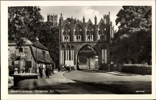 Ak Neubrandenburg in Mecklenburg, Stargarder Tor