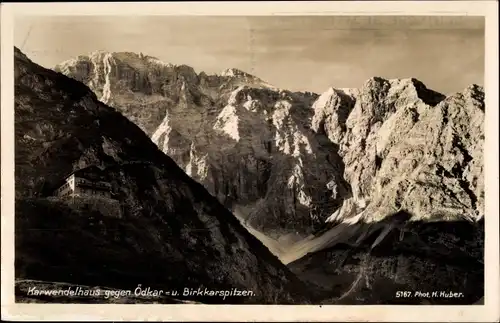 Ak Scharnitz in Tirol, Karwendelhaus, Blick gegen Ödkar- und Birkkarspitzen