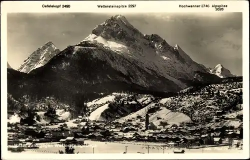 Ak Mittenwald in Oberbayern, Panorama gegen Wettersteingebirge, Hochwanner, Alpspitze, Winter