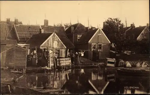 Ak Volendam Nordholland Niederlande, Häuser am Wasser